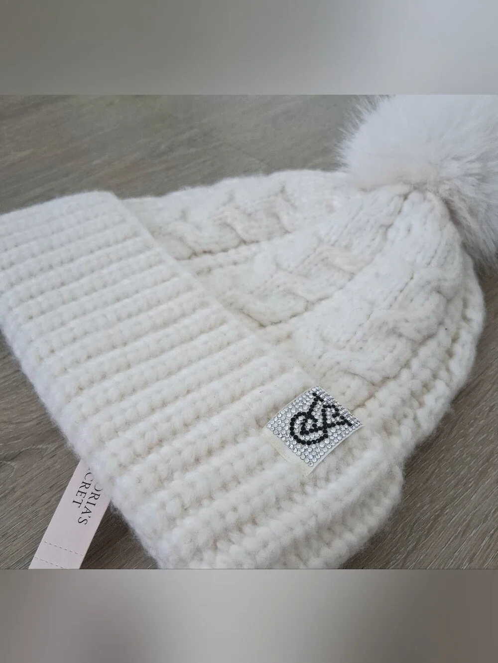 Victoria's Secret Cozy Cable-knit Pom Baenie